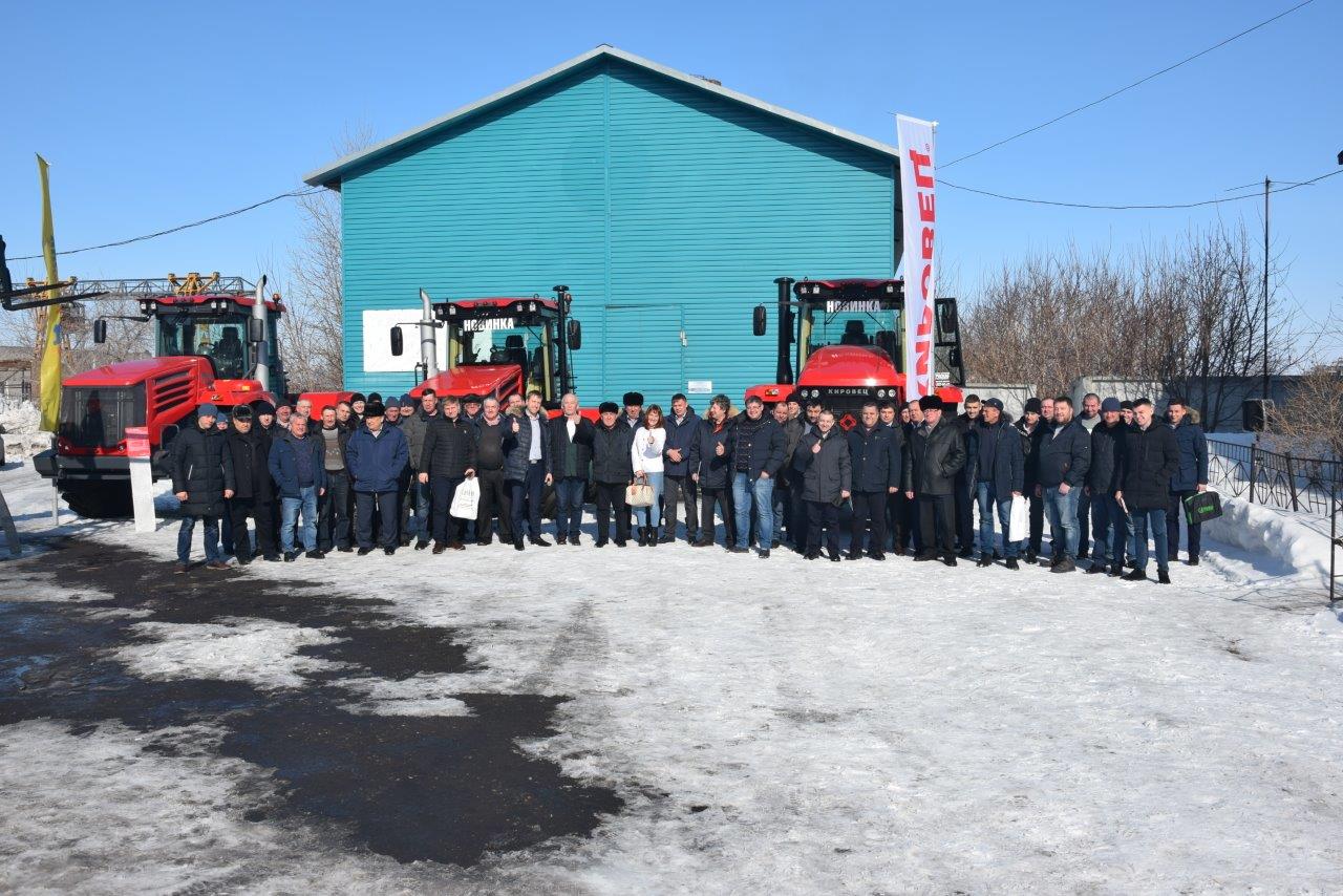 Новые тракторы КИРОВЕЦ уже в Новосибирске!