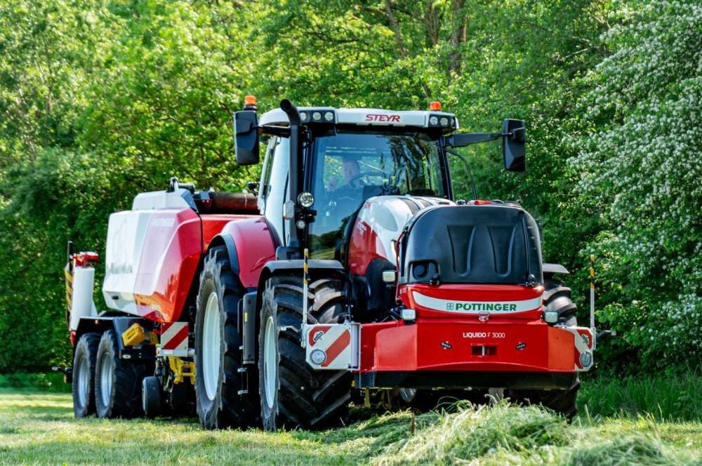 Pöttinger представил устройство для внесения добавок в корма