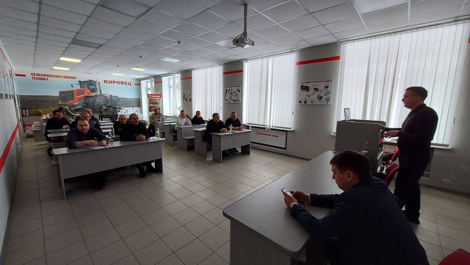 Обучение Кировец