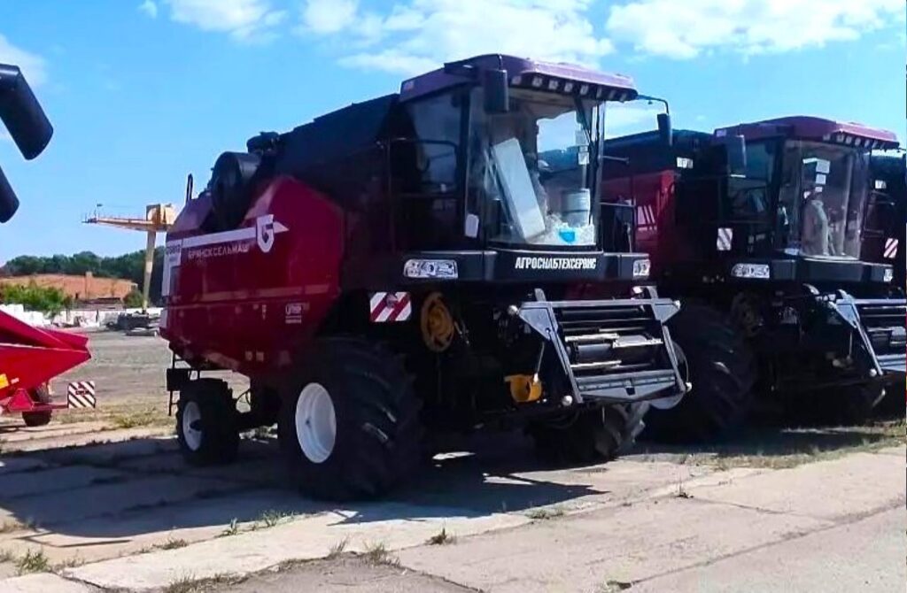 Зерноуборочный комбайн КЗС‑812